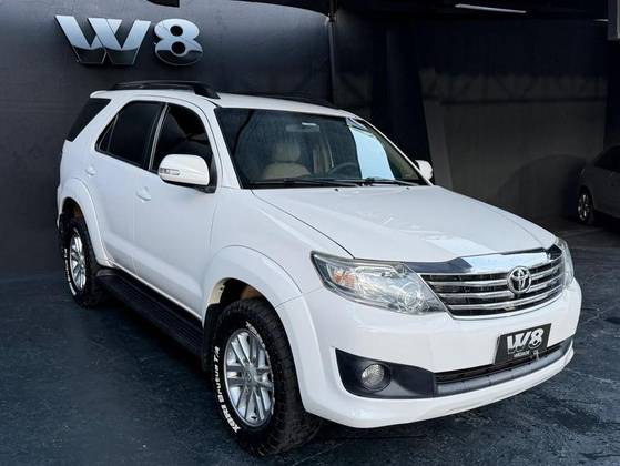 TOYOTA HILUX 2.7 SR 4X2 CD 16V FLEX 4P AUTOMÁTICO